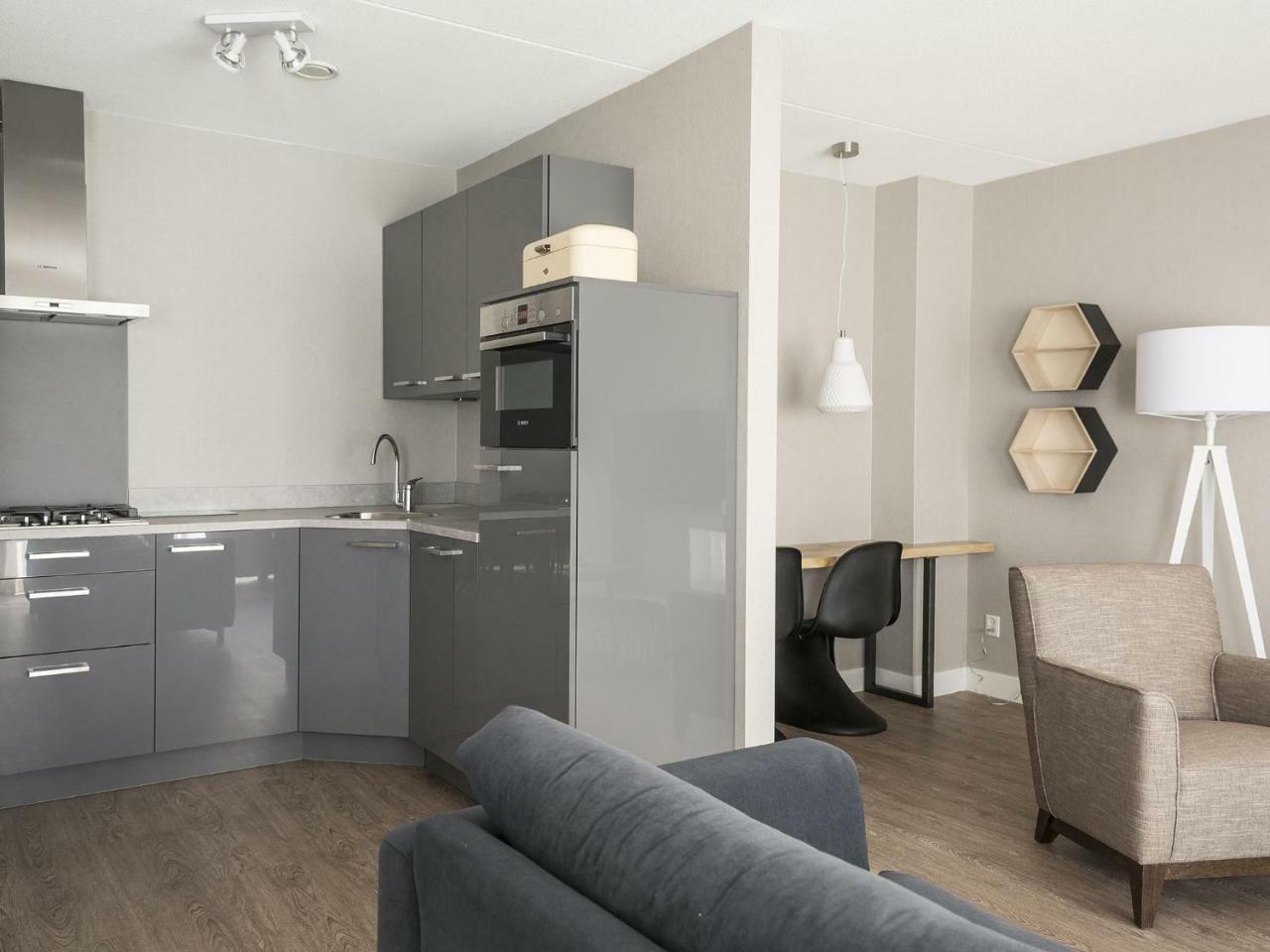 Spacious Farmhouse In De Cocksdorp With Private Terrace Exteriör bild