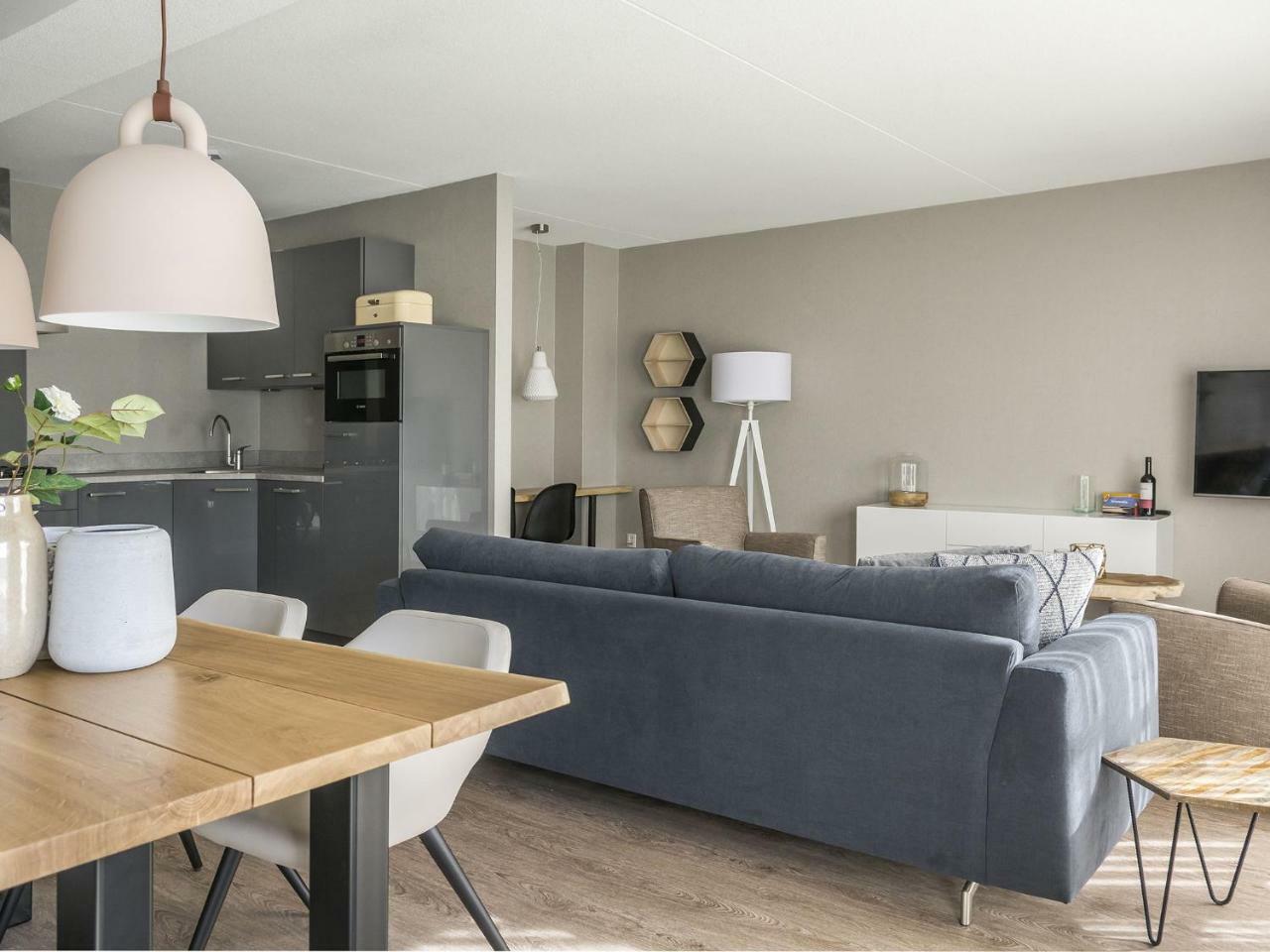 Spacious Farmhouse In De Cocksdorp With Private Terrace Exteriör bild