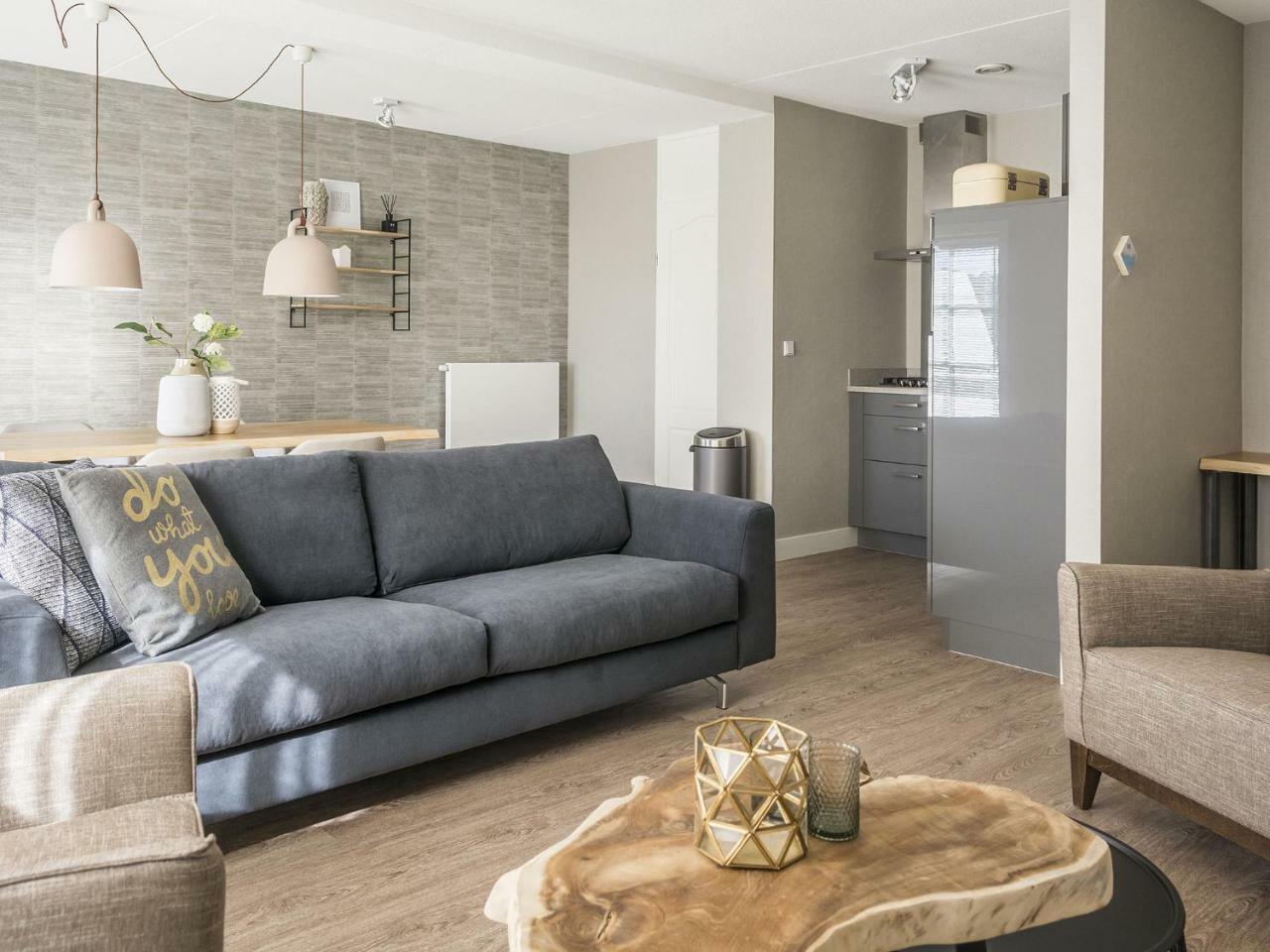 Spacious Farmhouse In De Cocksdorp With Private Terrace Exteriör bild